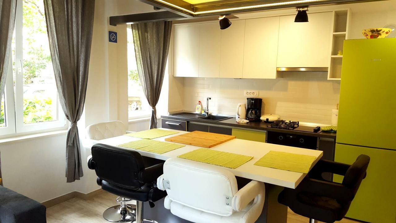 Studio Apartment Vanna - 1St Row To The Sea Opatija Exterior foto