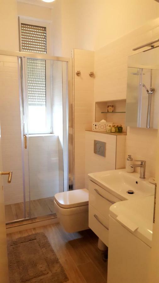 Studio Apartment Vanna - 1St Row To The Sea Opatija Exterior foto